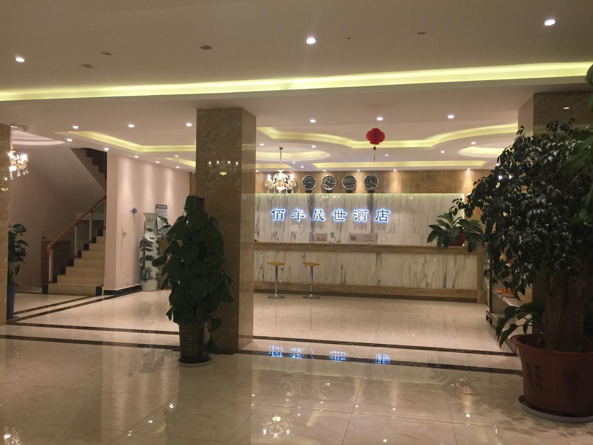 Bai Nian Sheng Shi Hotel Kunming Exterior foto